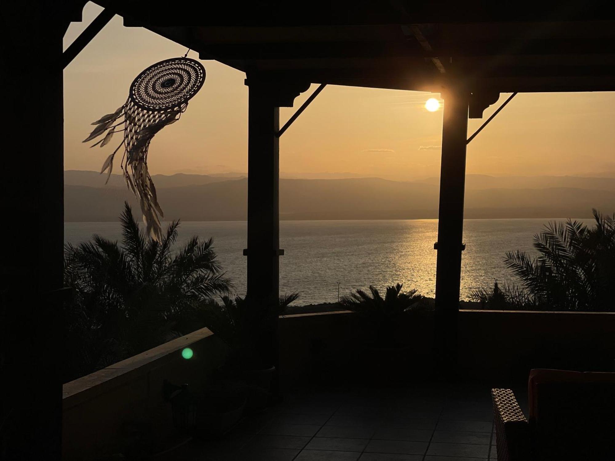 The Precious Guesthouse Sweimeh Exterior foto